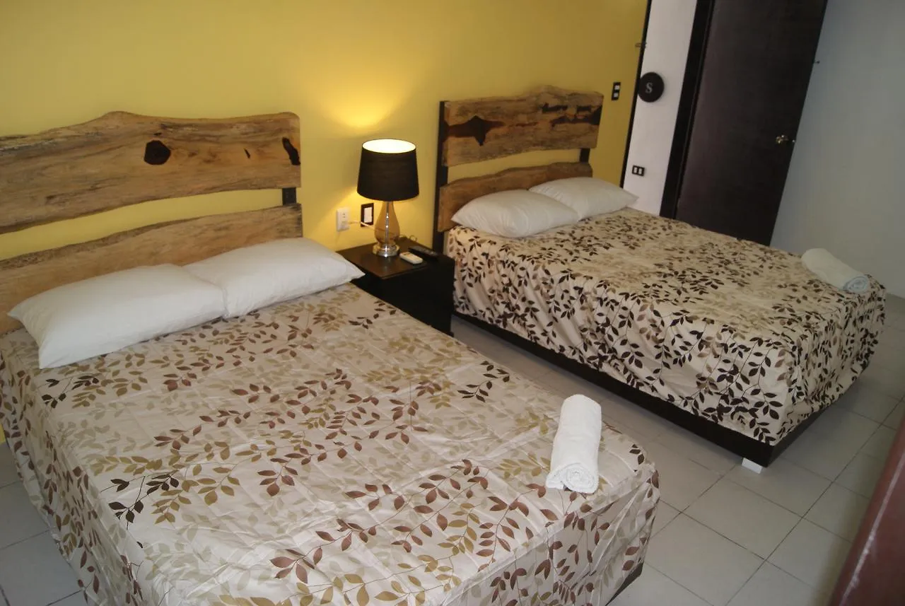 Hotel Casaia Tulum 2*,